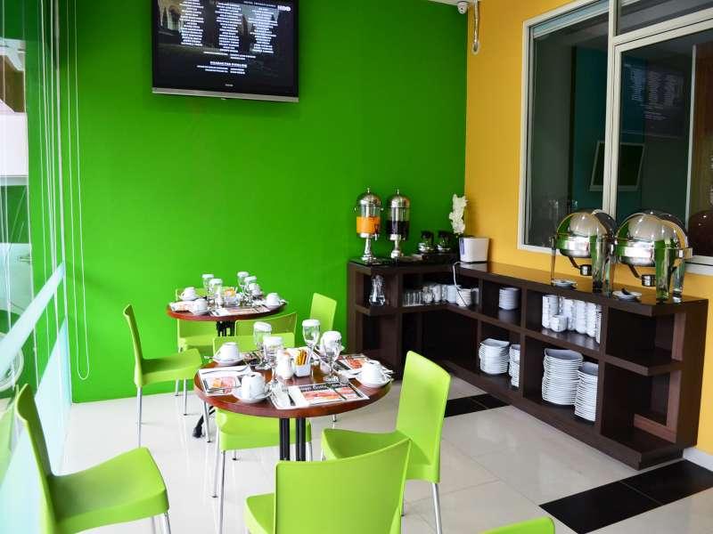 De Nearby Hotel