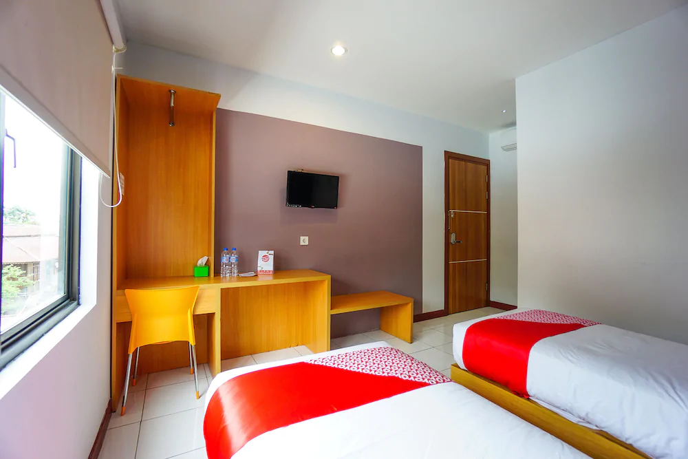 D'karombasan Hotel by OYO Rooms