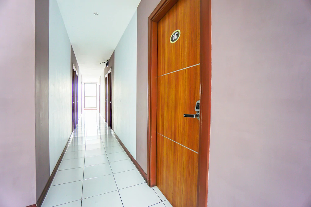 D'karombasan Hotel by OYO Rooms
