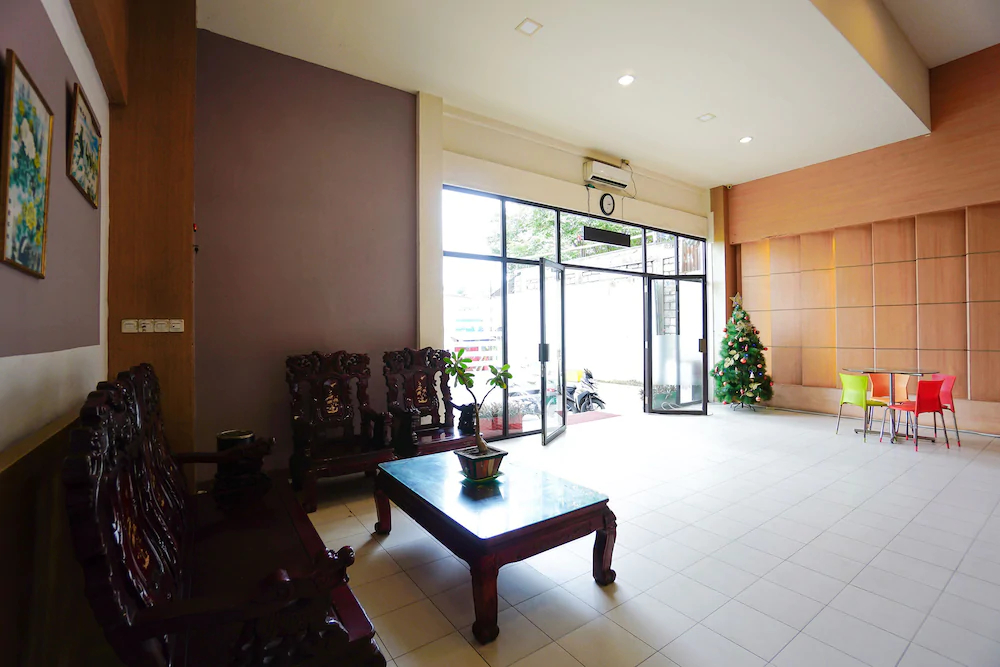 D'karombasan Hotel by OYO Rooms