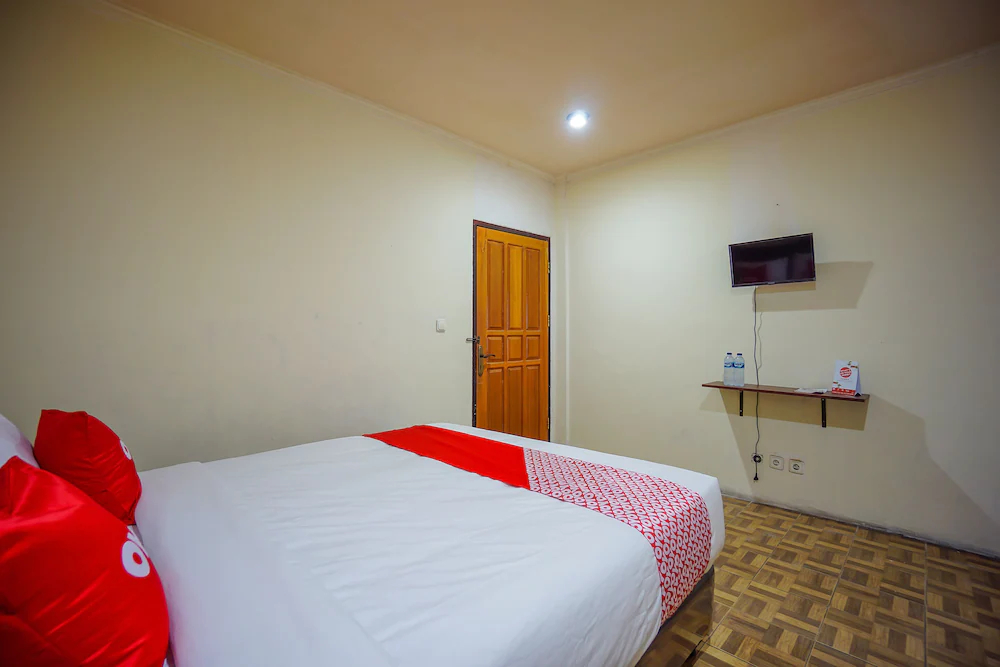 Galaxy Hotel by OYO Rooms