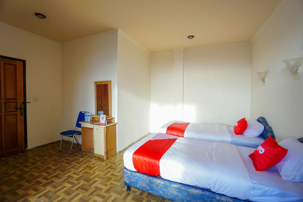 Galaxy Hotel by OYO Rooms