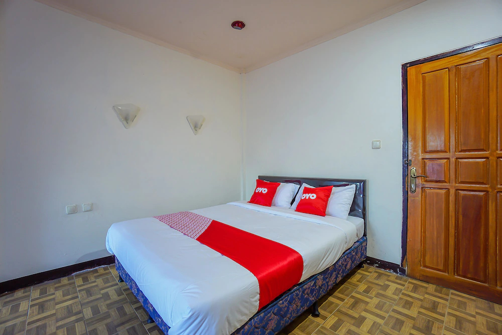 Galaxy Hotel by OYO Rooms