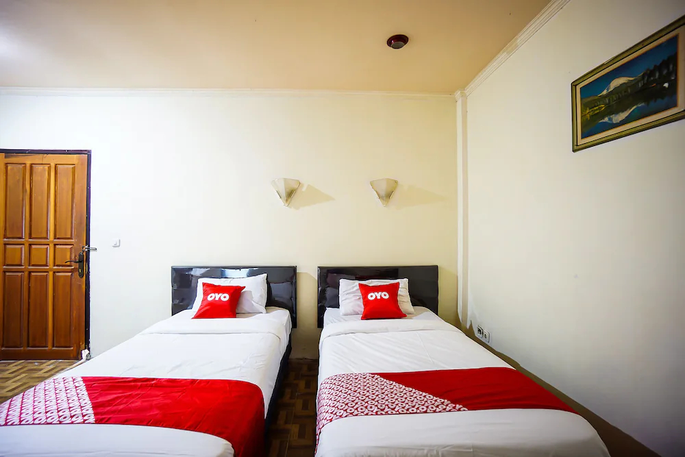 Galaxy Hotel by OYO Rooms