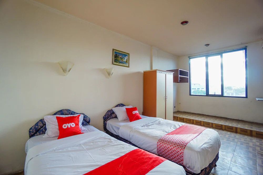 Galaxy Hotel by OYO Rooms