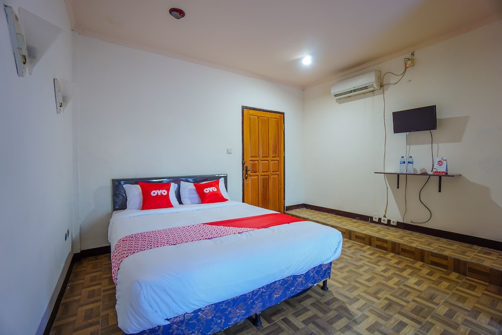 Galaxy Hotel by OYO Rooms