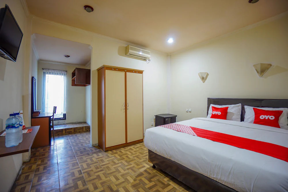 Galaxy Hotel by OYO Rooms