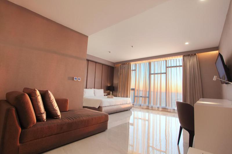 Grand Whiz Megamas Manado