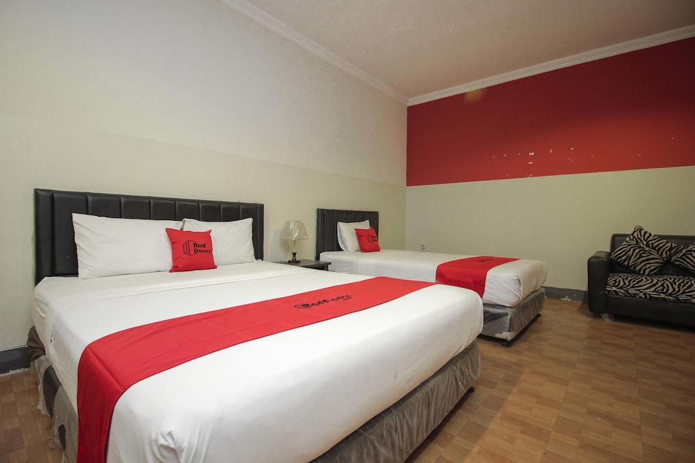 Hotel Divina By RedDoorz