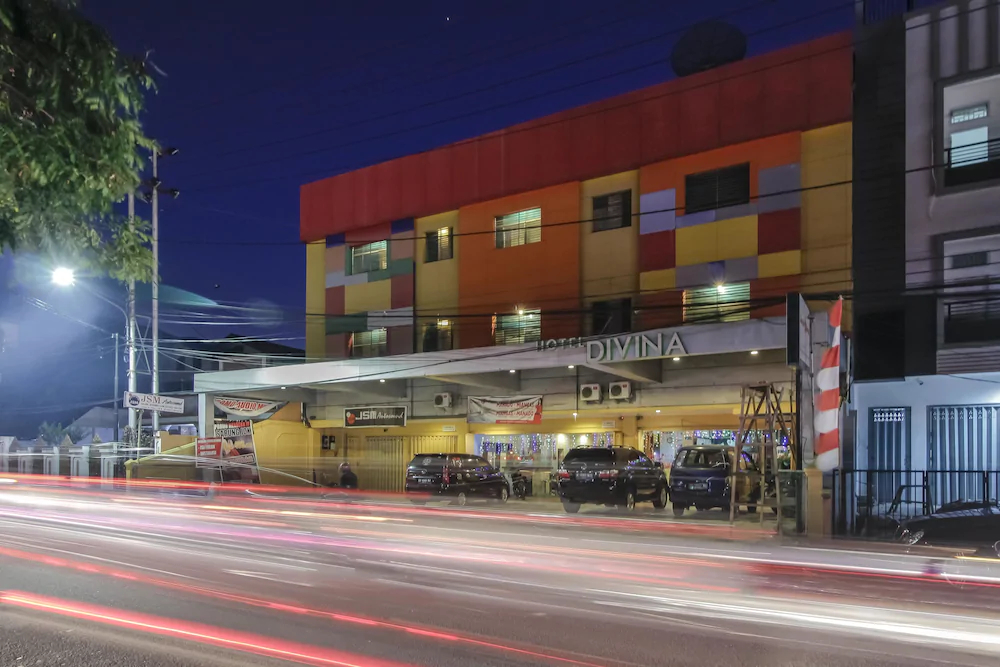Hotel Divina By RedDoorz
