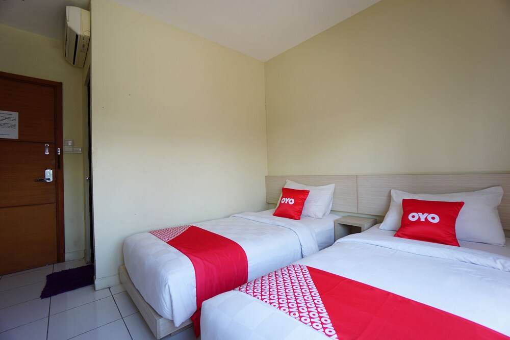 Hotel D'kanaka Riverview by OYO Rooms