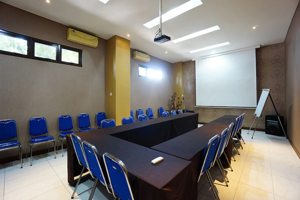 Hotel D'kanaka Riverview by OYO Rooms