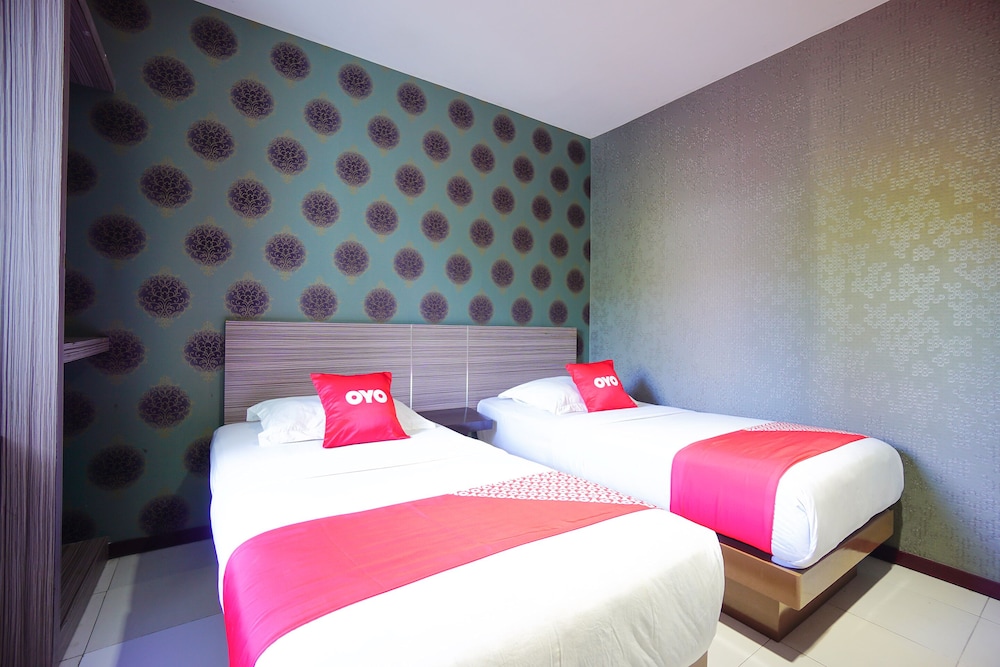 Hotel D'komo by OYO Rooms