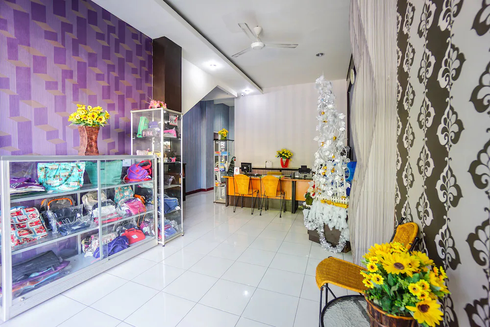 Hotel D'komo by OYO Rooms