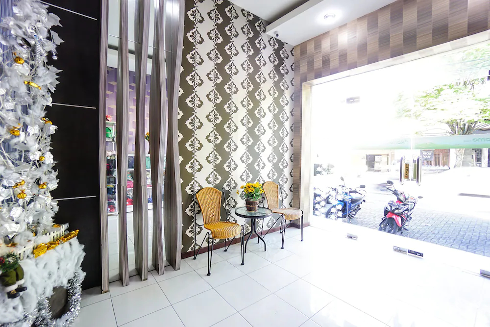 Hotel D'komo by OYO Rooms