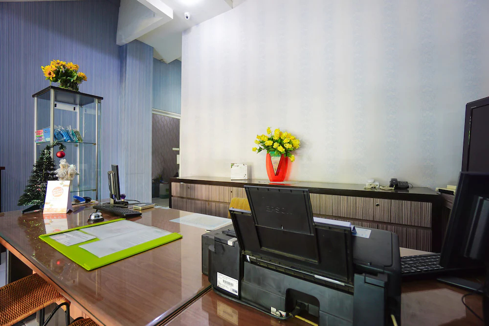 Hotel D'komo by OYO Rooms