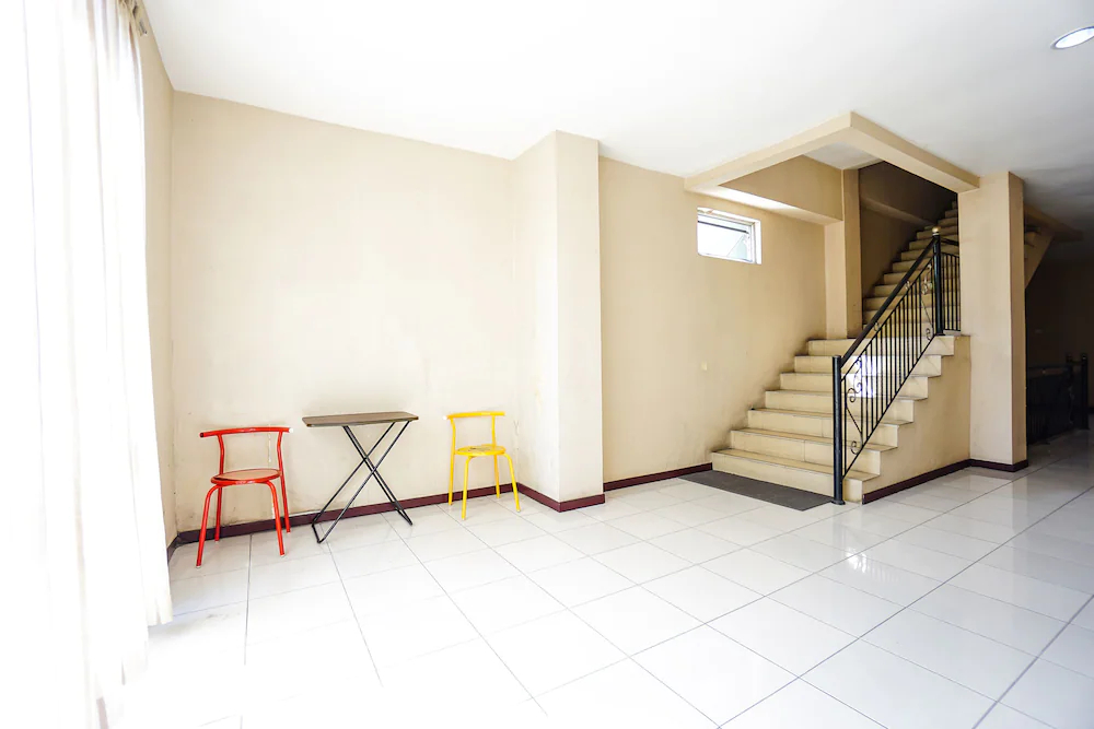 Hotel D'komo by OYO Rooms
