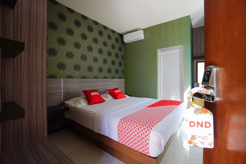 Hotel D'komo by OYO Rooms