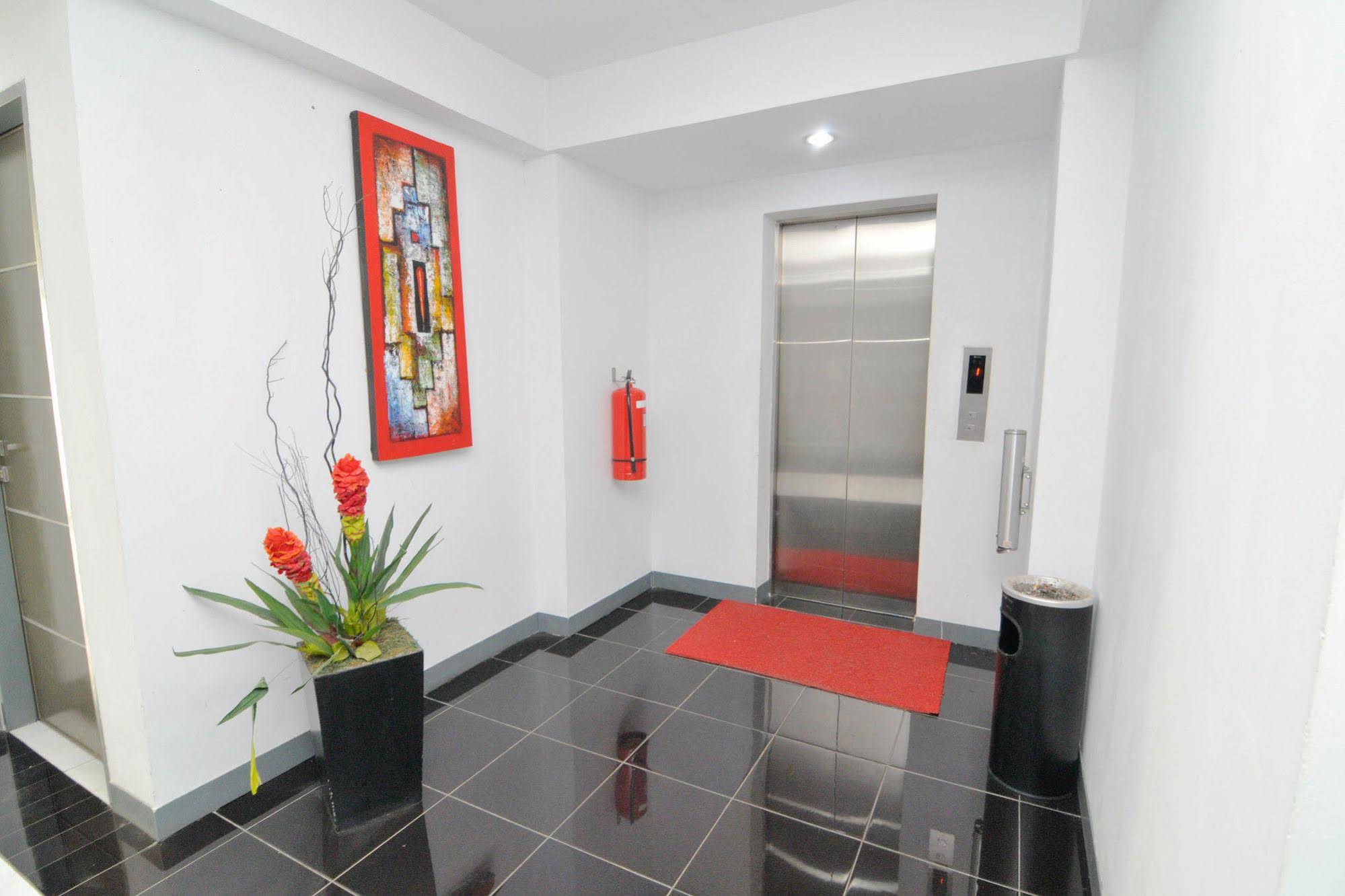 Hotel Prince Boulevard by Airy