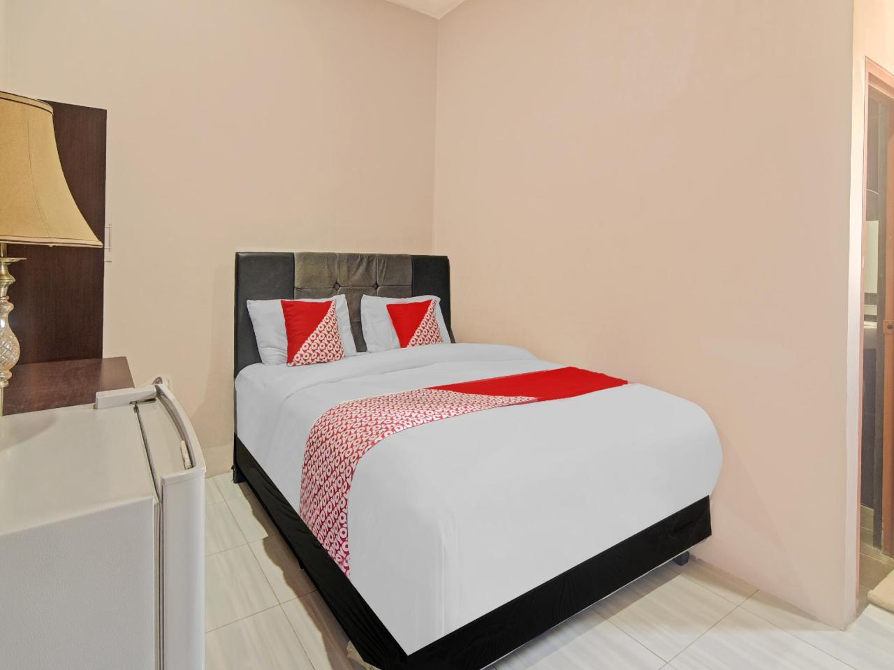 Joqueen Rooms by OYO Rooms
