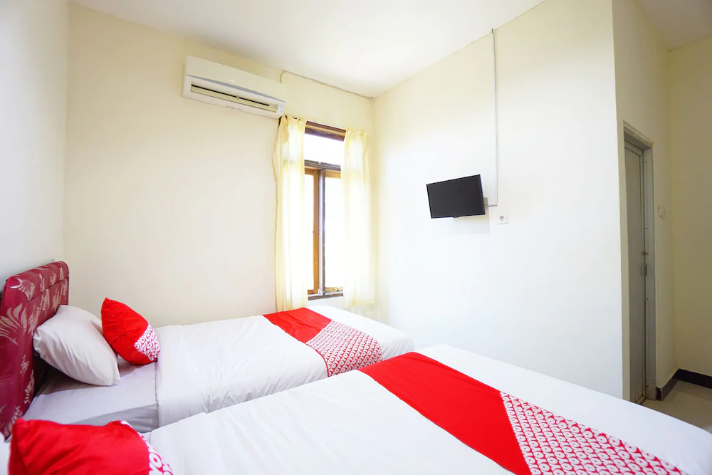 Lieke Residence by OYO Rooms