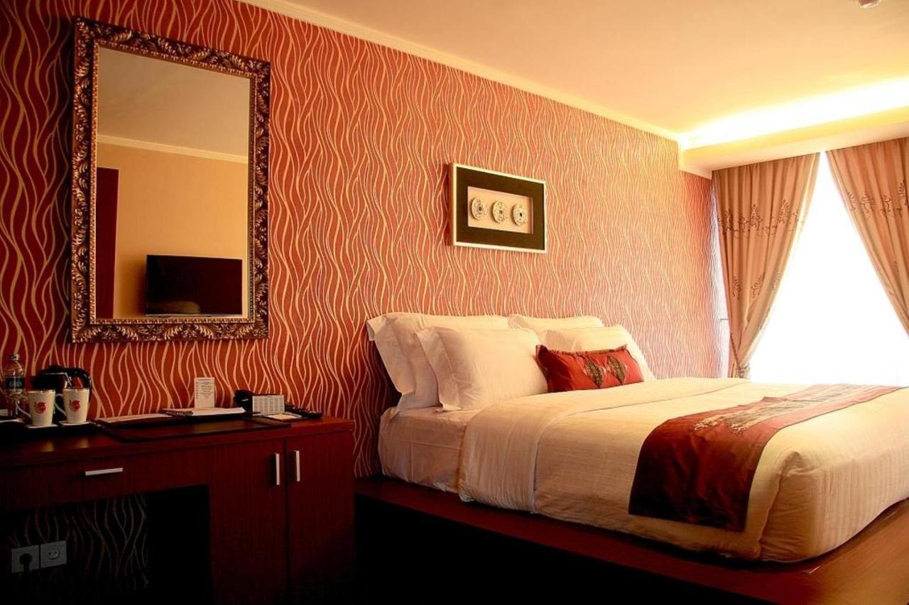 Lion Hotel & Plaza