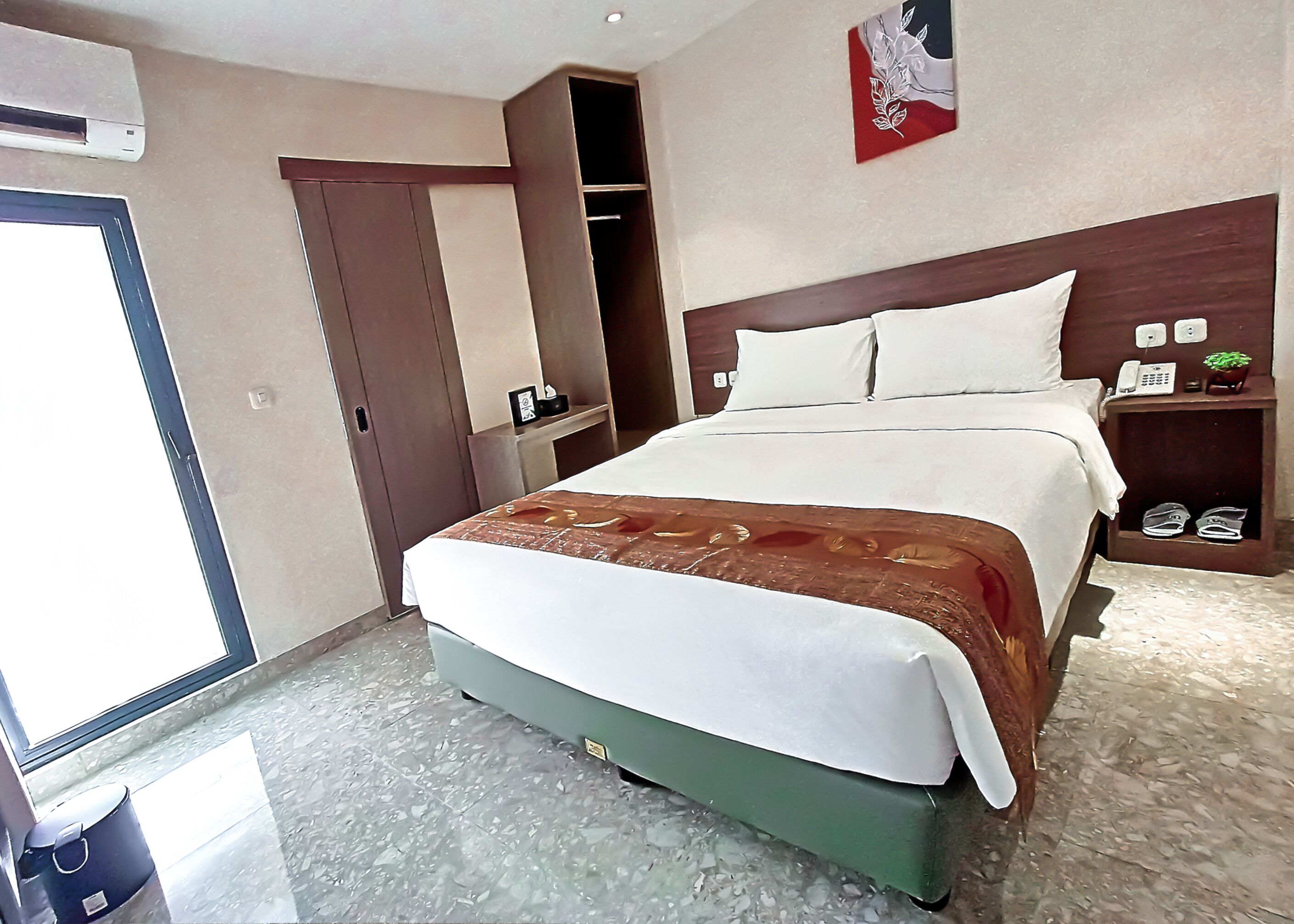 Lun Hotel Manado