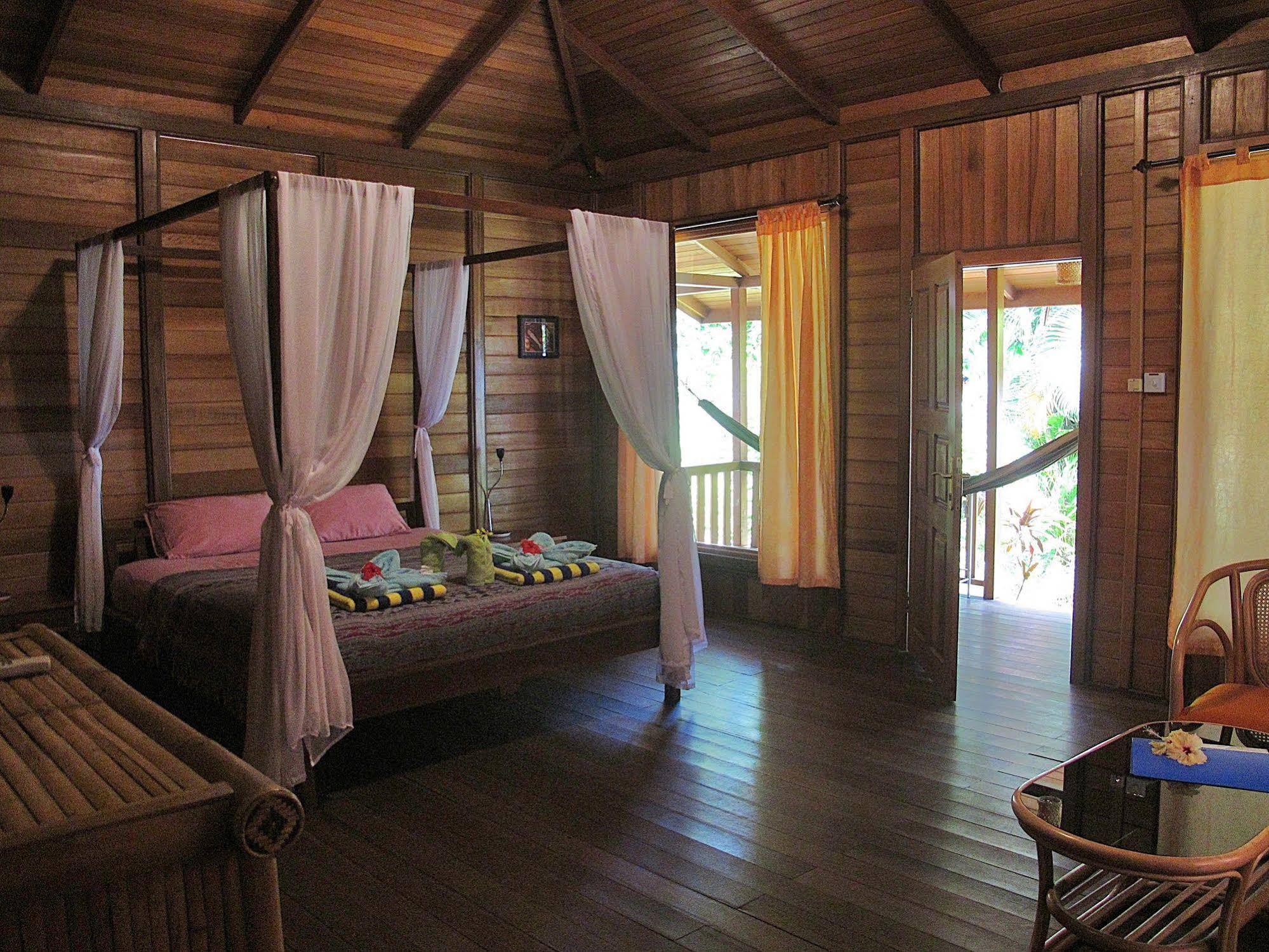 Mapia Resort