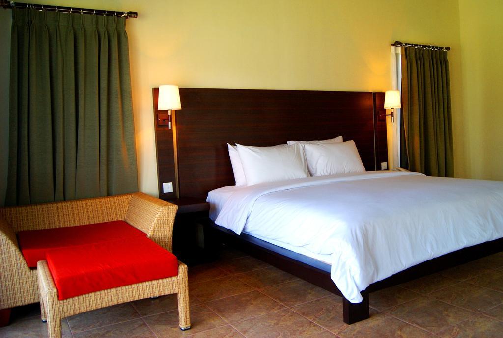 Nusantara Diving Center Resort & Spa