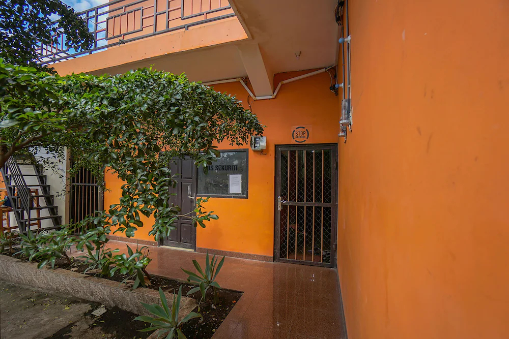 Oxy Townhouse by OYO Rooms