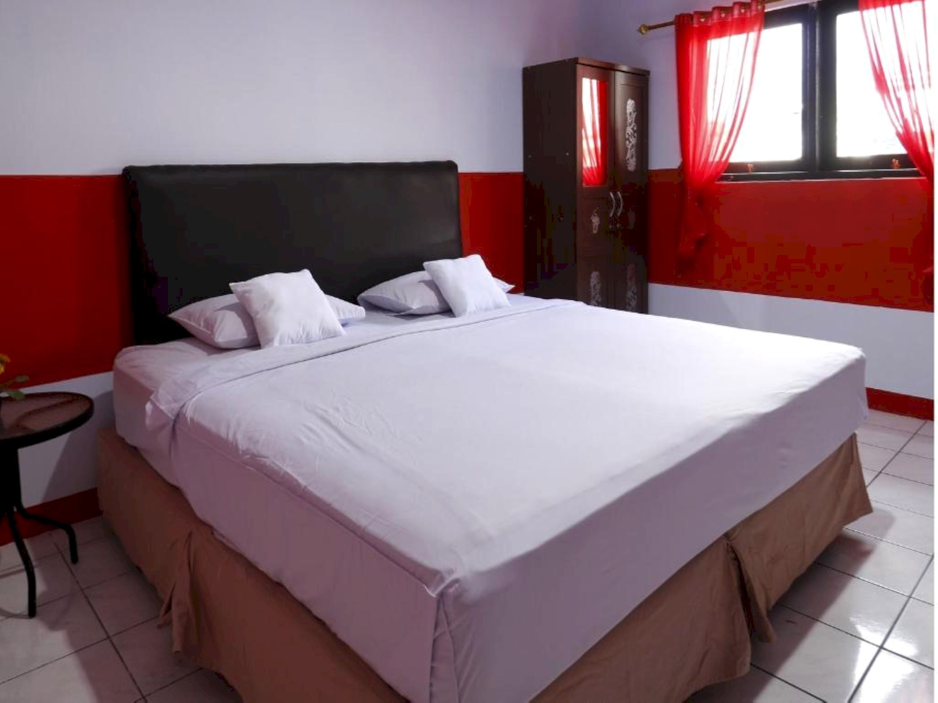 OYO 93168 Permata Ria Hotel