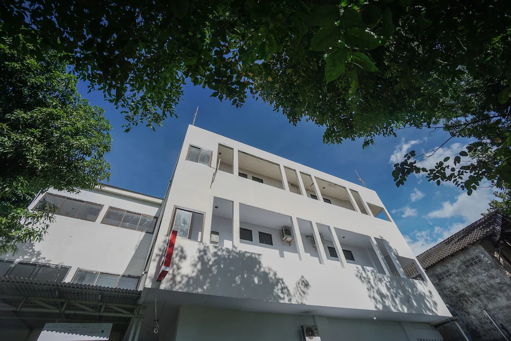 Putri Kesia Rooms by OYO Rooms