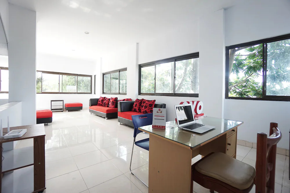 Putri Kesia Rooms by OYO Rooms