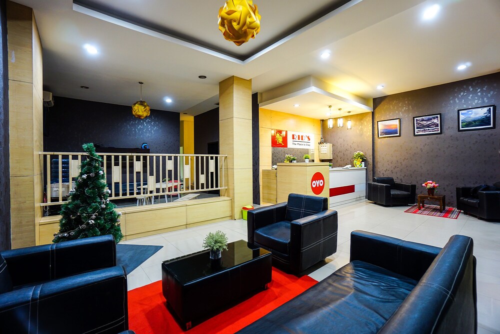 Rid's Hotel by OYO