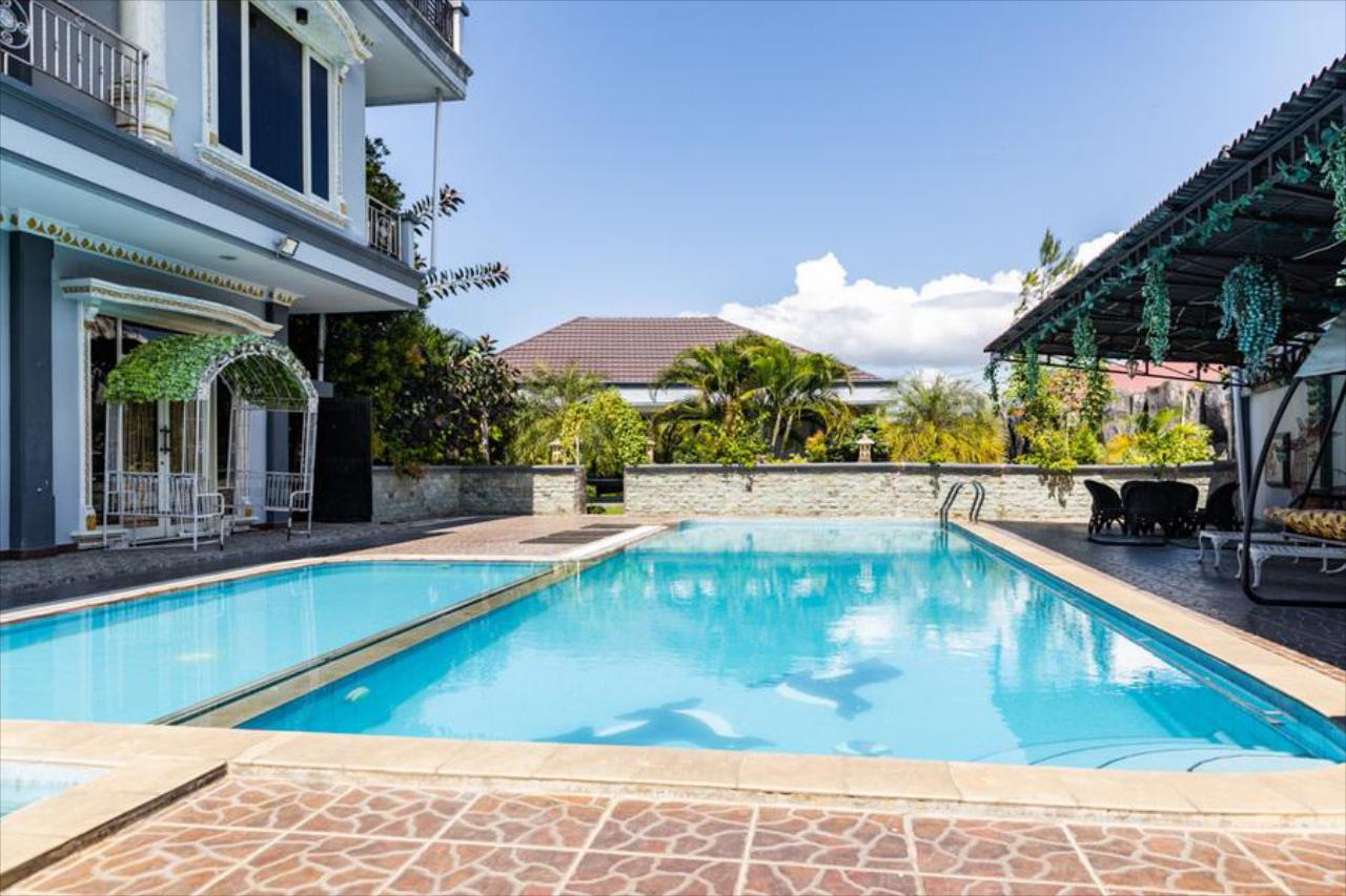 Sea Residence Manado by RedDoorz