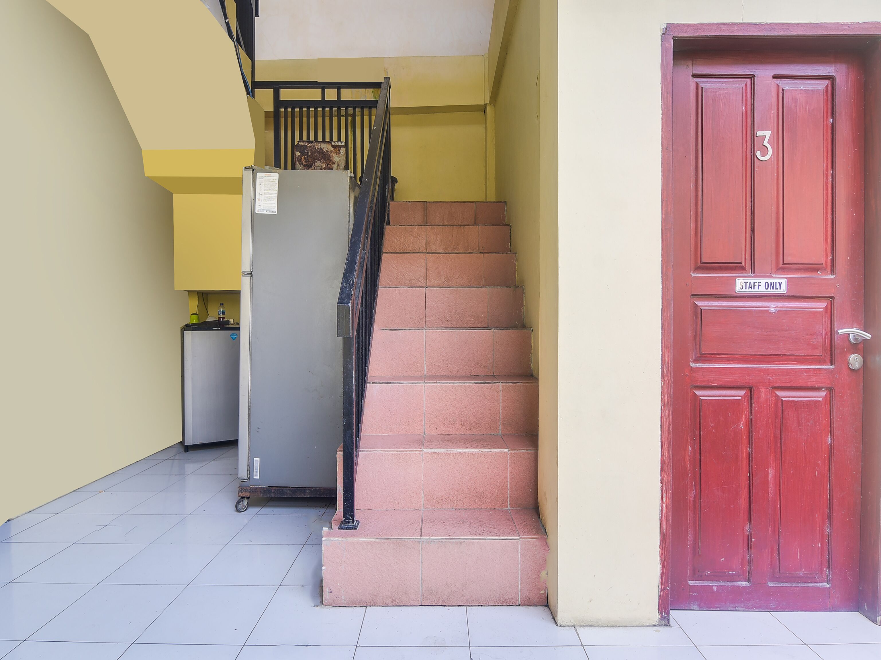 Spot On 92000 3m Kost Dan Homestay