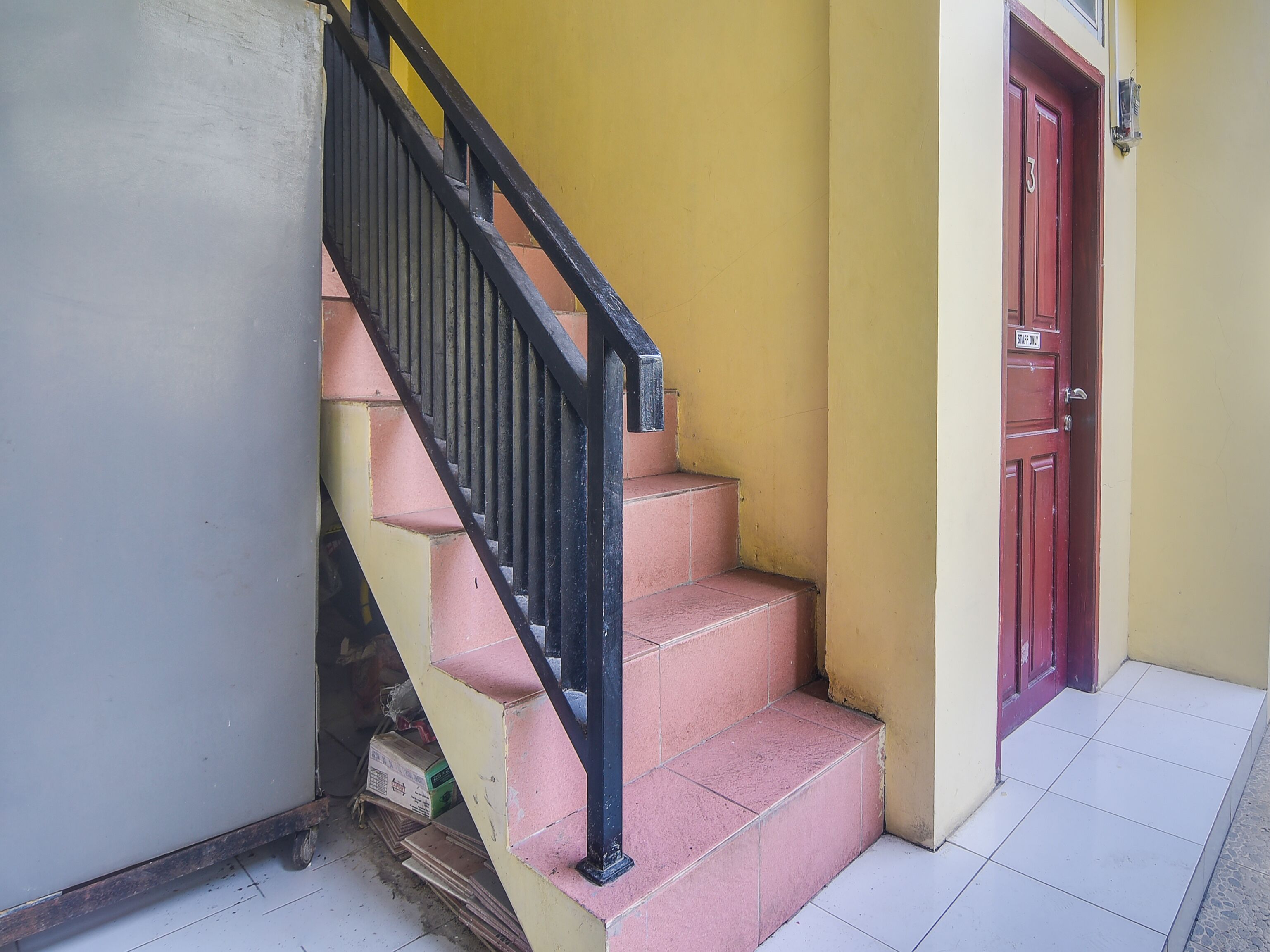 Spot On 92000 3m Kost Dan Homestay