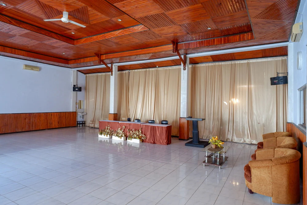 Hotel Horas Palopo by RedDoorz
