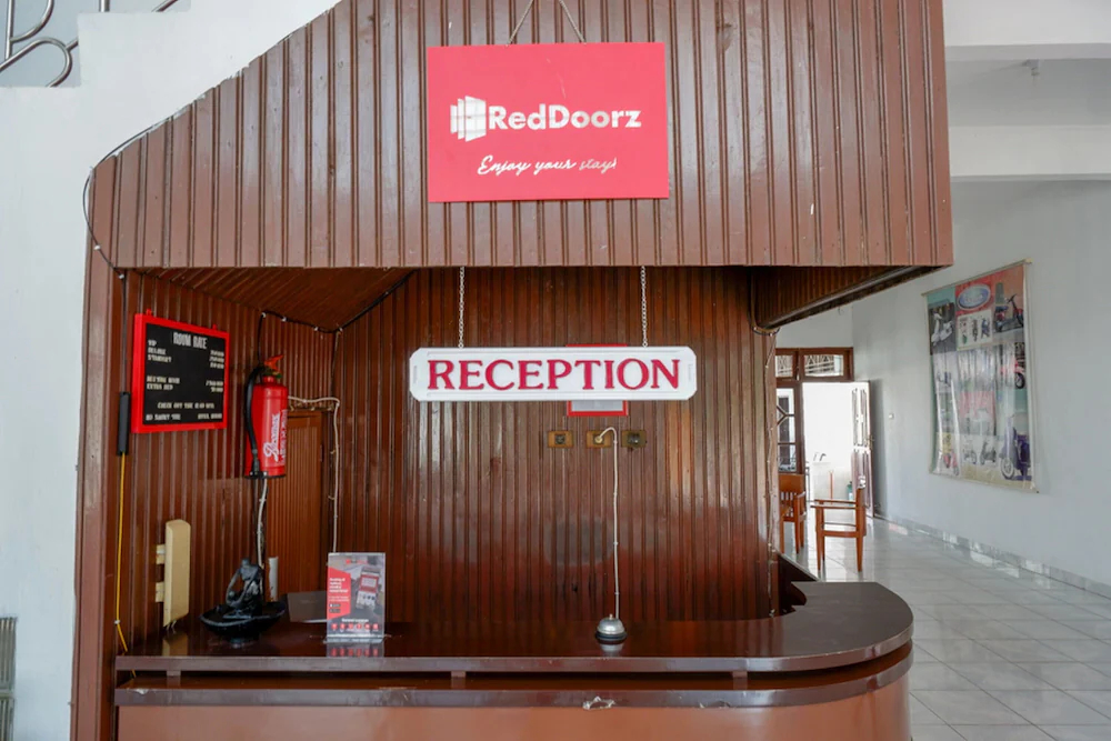 Hotel Horas Palopo by RedDoorz