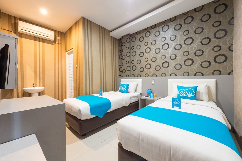 Airy Tatura Emmy Saelan 33 Palu