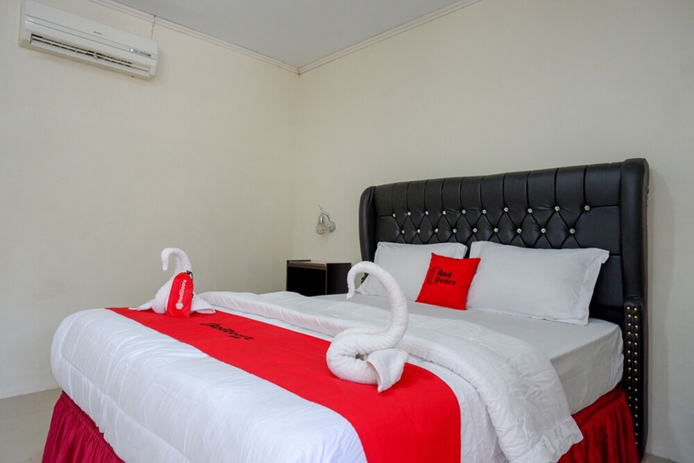 Alam Raya Hotel by RedDoorz