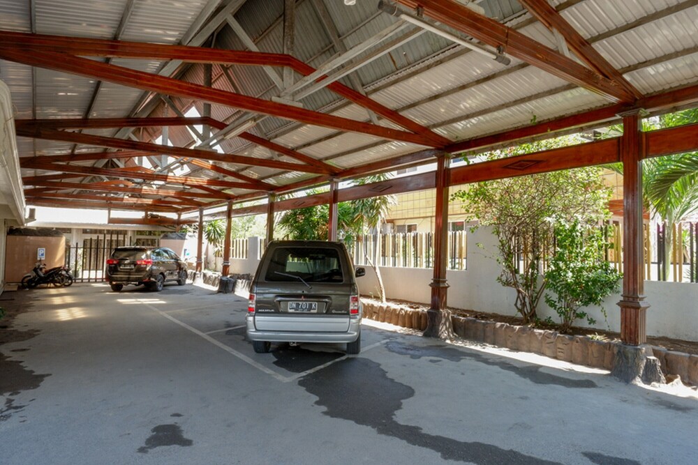 Alam Raya Hotel by RedDoorz