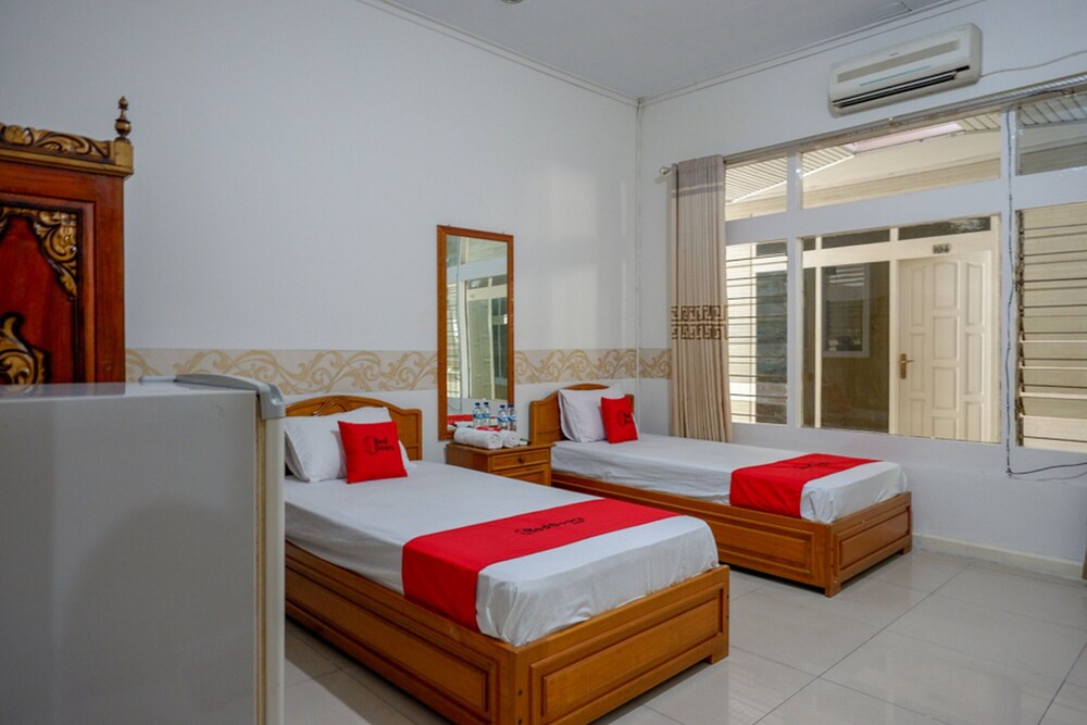 Alam Raya Hotel by RedDoorz