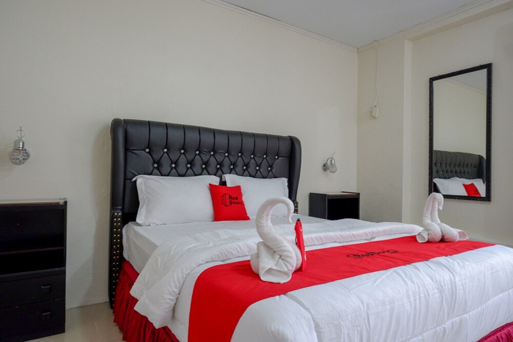Alam Raya Hotel by RedDoorz