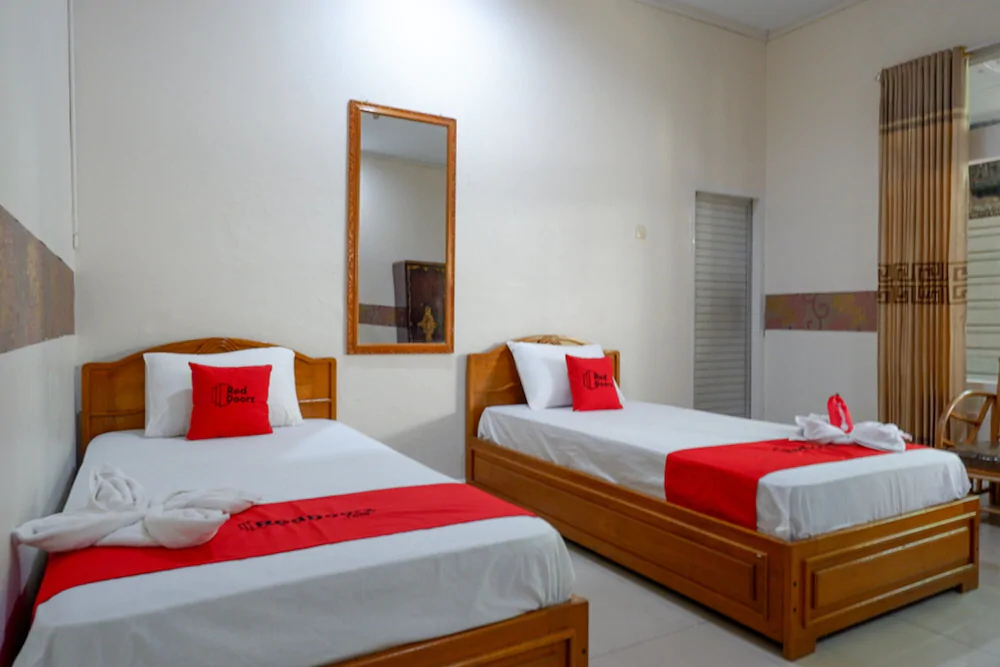 Alam Raya Hotel by RedDoorz