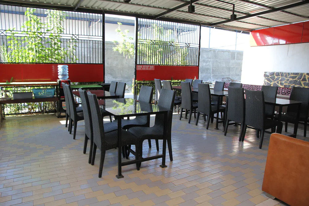 Brizky Hotel by OYO Rooms