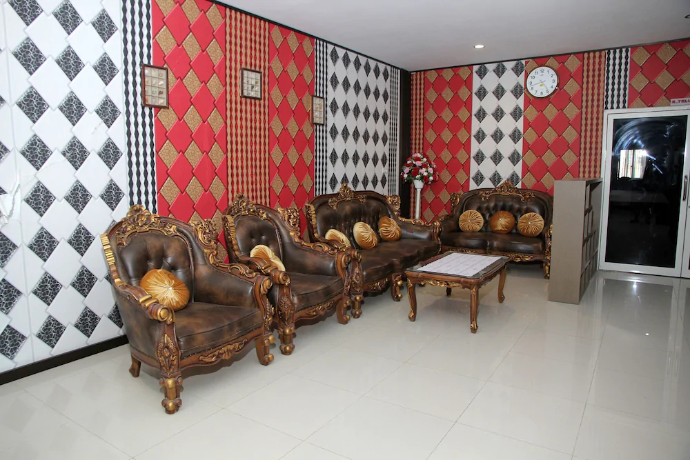 Brizky Hotel by OYO Rooms
