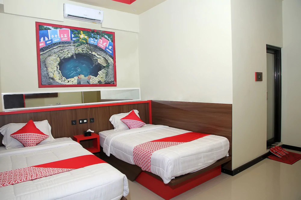 Brizky Hotel by OYO Rooms