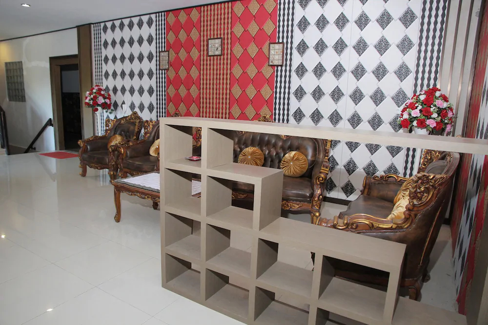 Brizky Hotel by OYO Rooms