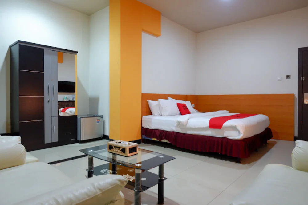 Cameloan Hotel